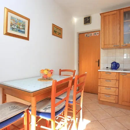 Apartment By The Sea Slatine, Ciovo - 16341